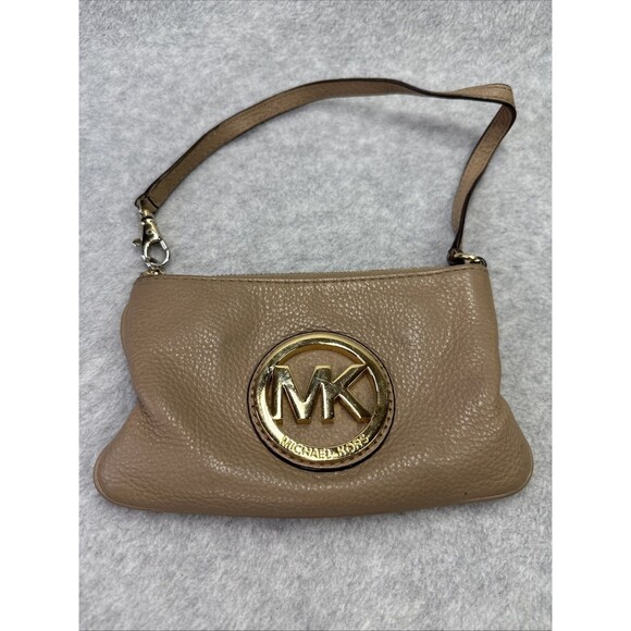 Michael Kors Fulton Wristlet Purse Pebbled Leather With Gold Zipper and Strap - Picture 1 of 12